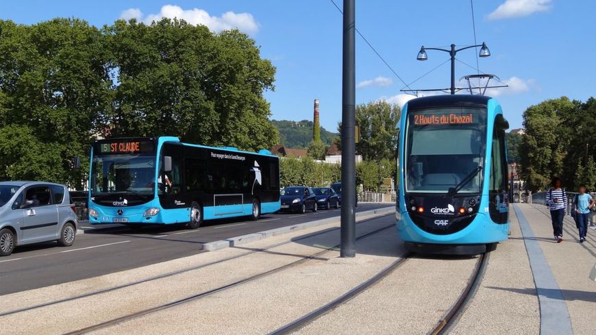 tramway et bus à Besançon